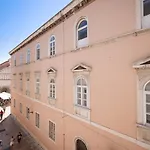 Cozy Studio Apartments In City Centar Stosija