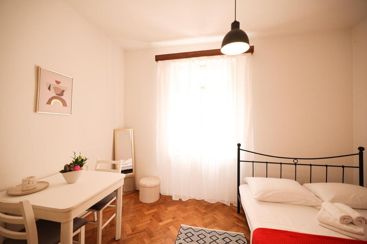 Cozy Studio In City Centar Stosija