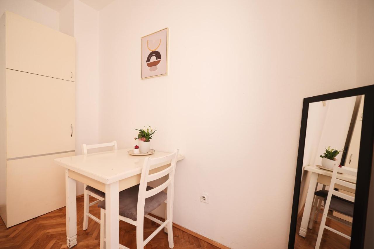 Cozy Studio In City Centar Stosija