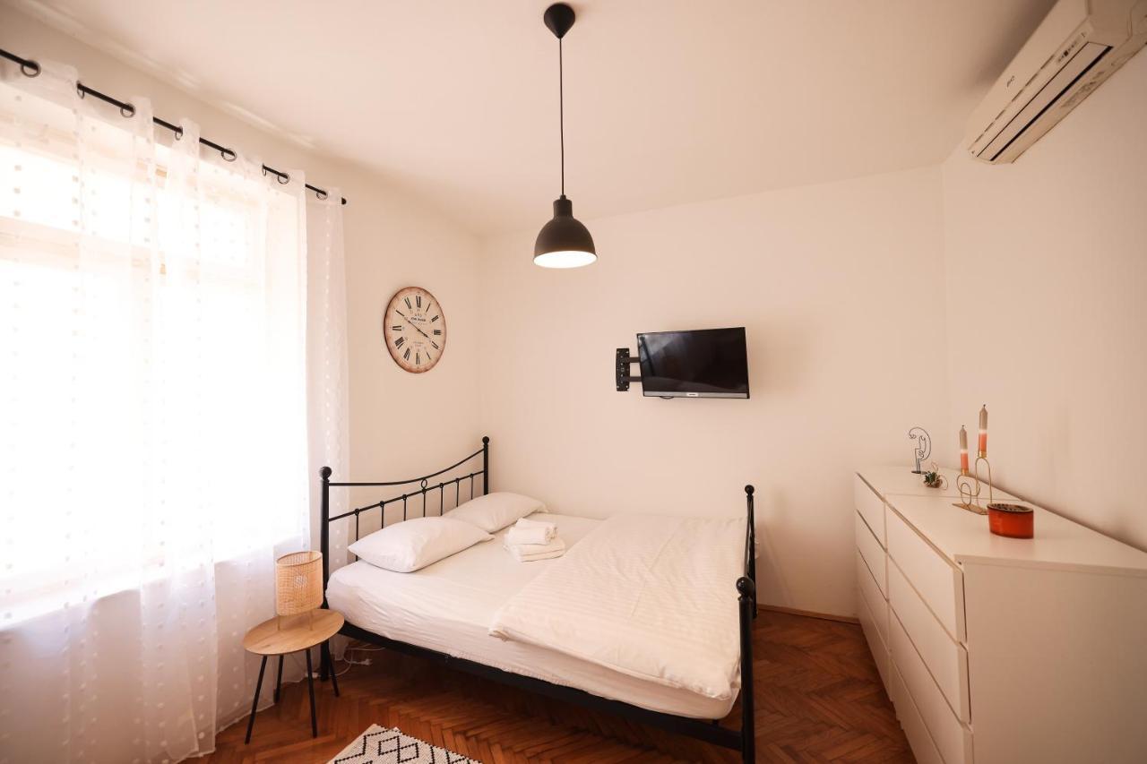 Cozy Studio In City Centar Stosija Apartment