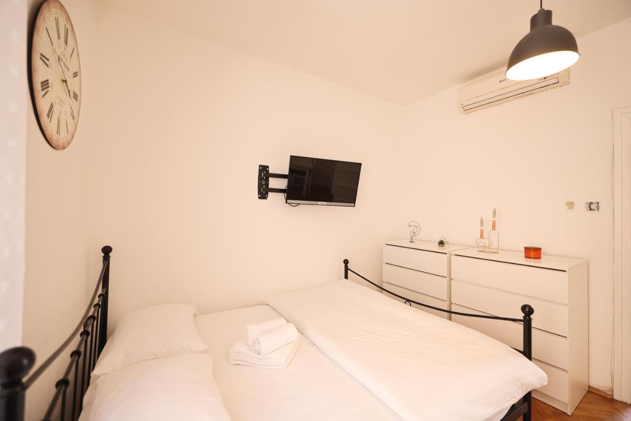 Cozy Studio In City Centar Stosija Apartment *
